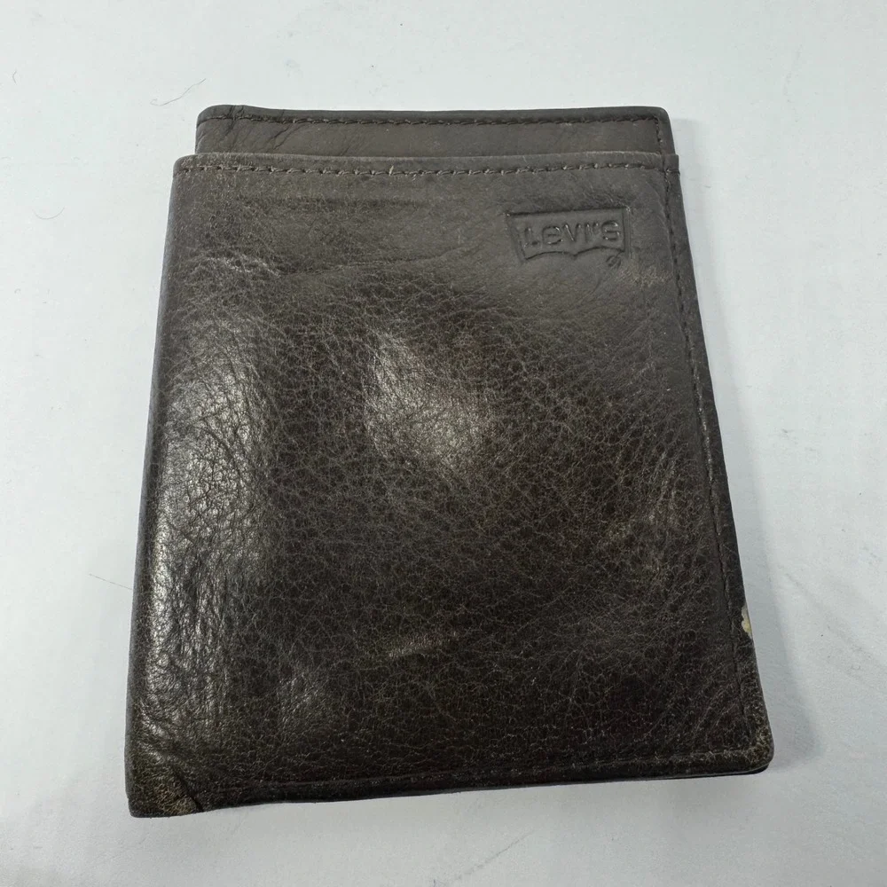 Levi's Men's Dark Brown Rugged Pebbled Leather Bifold Vertical Slim Wallet ID
